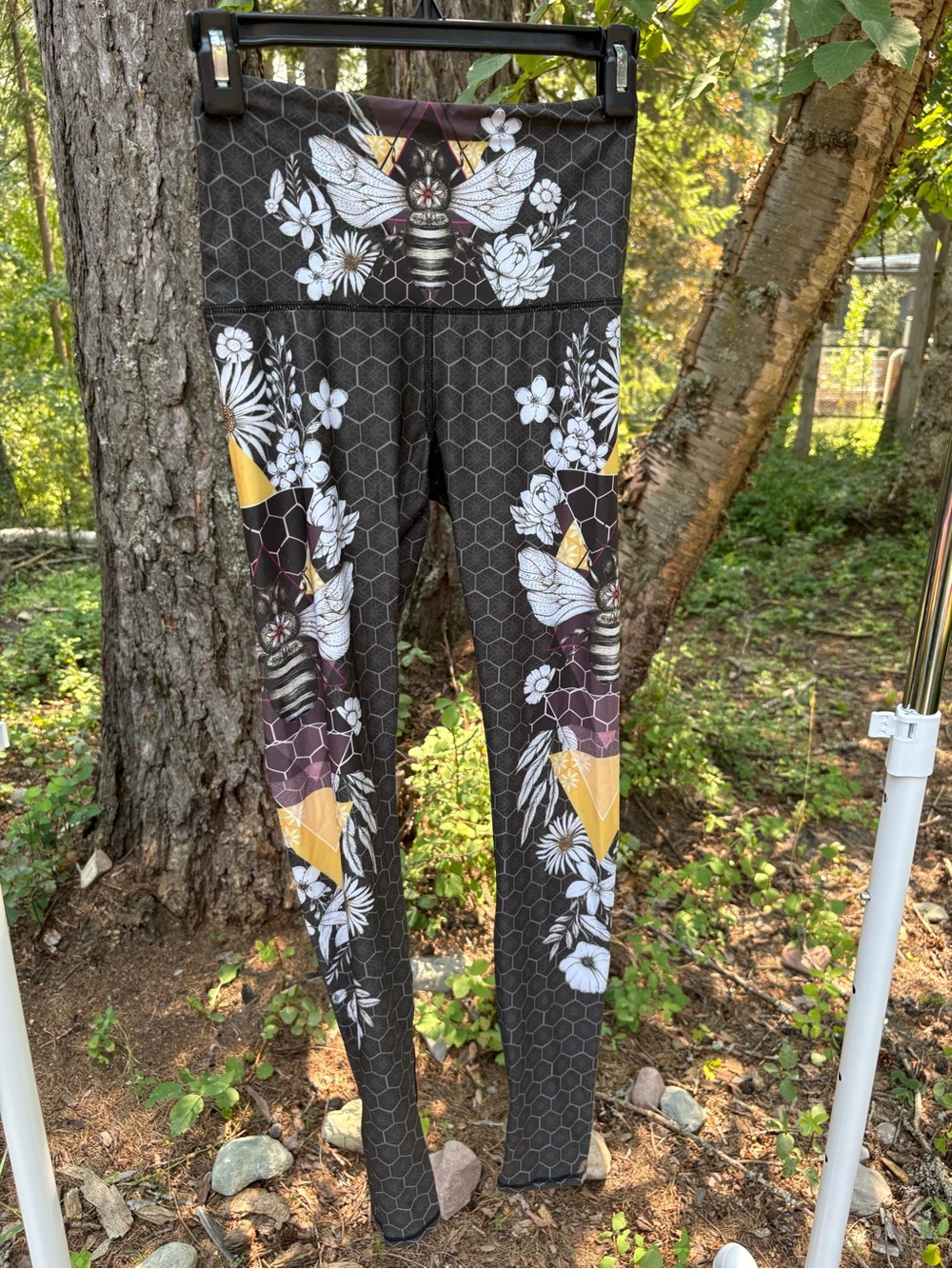 Floral Bee-Print High-Waist Leggings in Black and Yellow